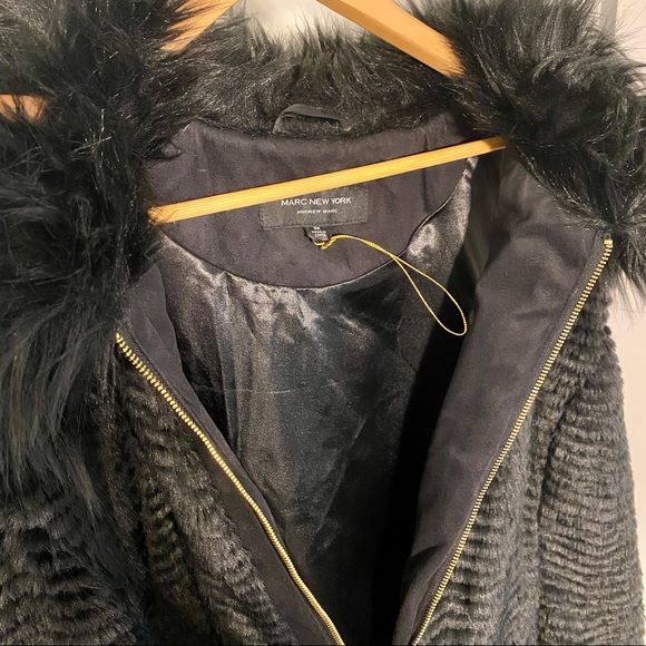 ‼️SOLD OFFLINE ‼️Andrew Marc Black Faux Fur Vest - Picture 5 of 11